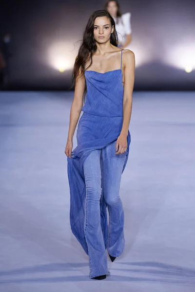 Look 69